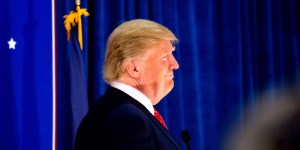 Trump_view_from_side_December_2015-800x400